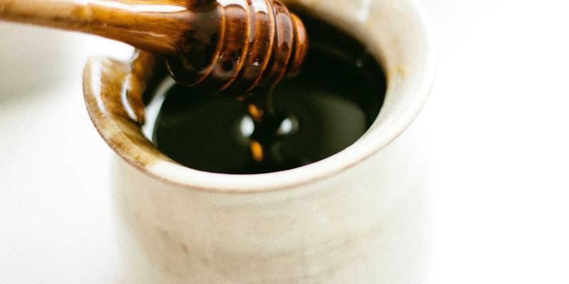 中医药文化礼品定制：从养生茶饮到古法香囊，打造独具匠心的健康企业礼品