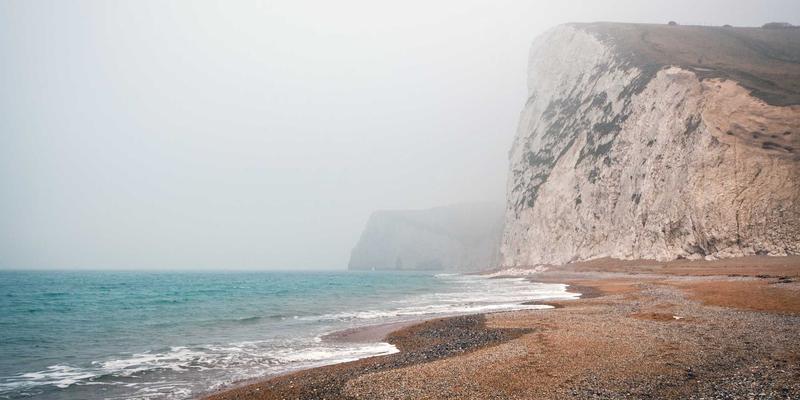 探寻边陲之地的独特礼物：少数民族手工艺背后的文化故事与礼品定制
